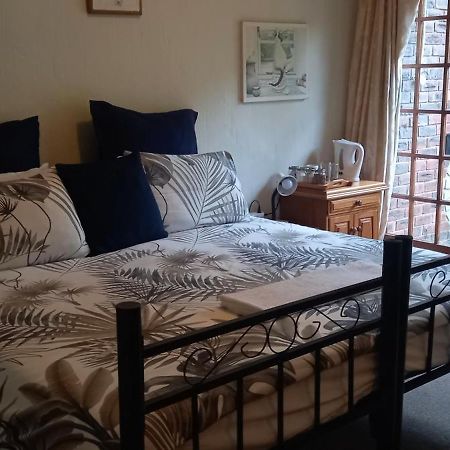 Bed and Breakfast Thrush Nest Durban Pinetown Esterno foto